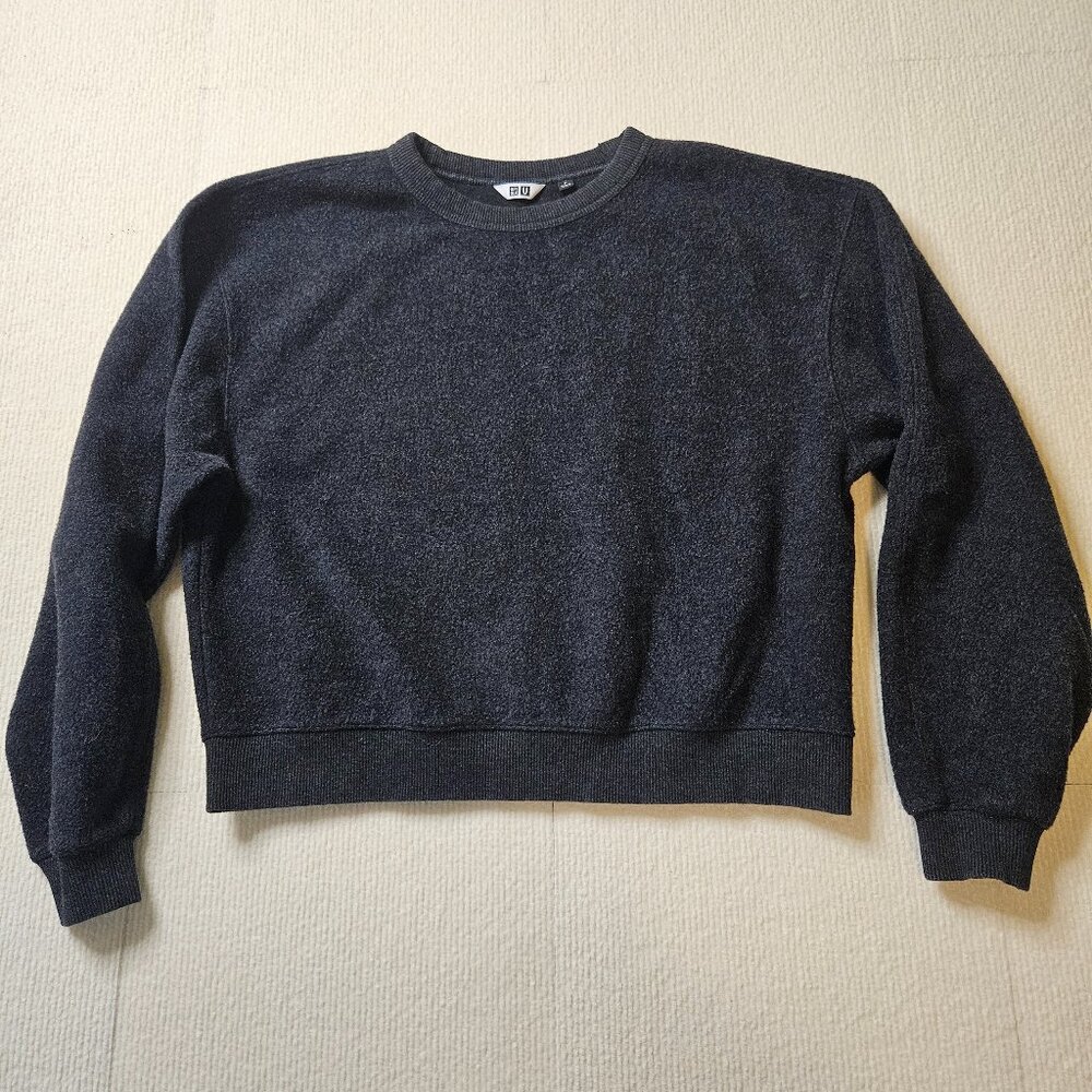 UNIQLO U charcoal gray pullover cropped crewneck sweatshirt - size Medium